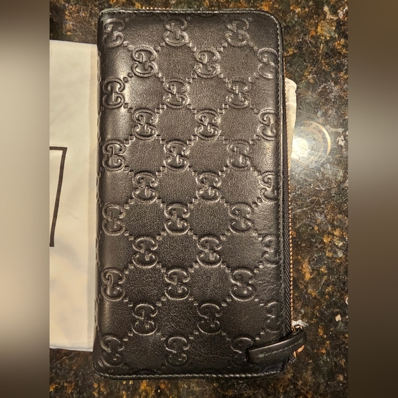 Gucci Guccissima Black Leather Zip Long Wallet - Picture 4 of 15